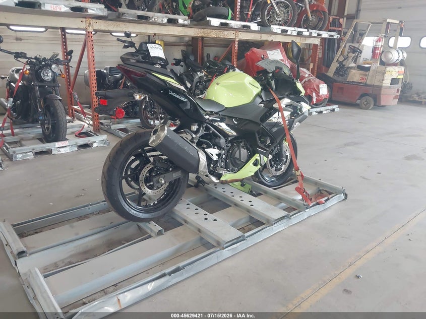 2026 Kawasaki Ninja VIN ML5EXGG15TDA90510 IAAI salvage auction — FRONT END, Salvage Title, sold $600 on 2026-09-16 (photo 4)