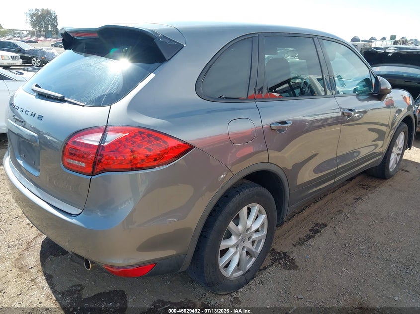 2011 Porsche Cayenne VIN WP1AB2A23BLA44066 IAAI salvage auction — NORMAL WEAR, Clear - Dealer Only (California), sold $25 on 2026-07-29 (photo 4)