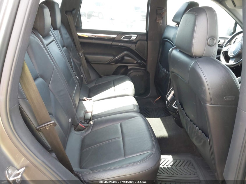 2011 Porsche Cayenne VIN WP1AB2A23BLA44066 IAAI salvage auction — NORMAL WEAR, Clear - Dealer Only (California), sold $25 on 2026-07-29 (photo 8)