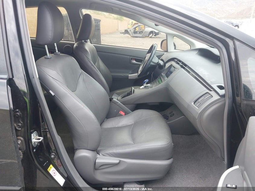2011 Toyota Prius VIN JTDKN3DU2B0297431 IAAI salvage auction — NORMAL WEAR, Clear - Dealer Only (California), sold $2,000 on 2026-07-22 (photo 5)