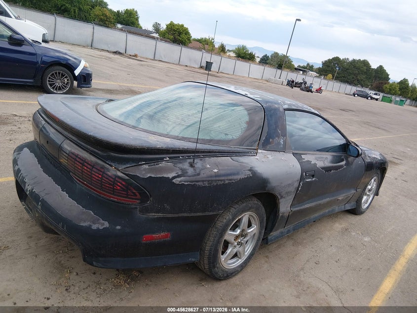 1994 Pontiac Firebird VIN 2G2FV22P2R2246288 IAAI salvage auction — NORMAL WEAR, Clear (Idaho), sold $150 on 2026-07-24 (photo 4)