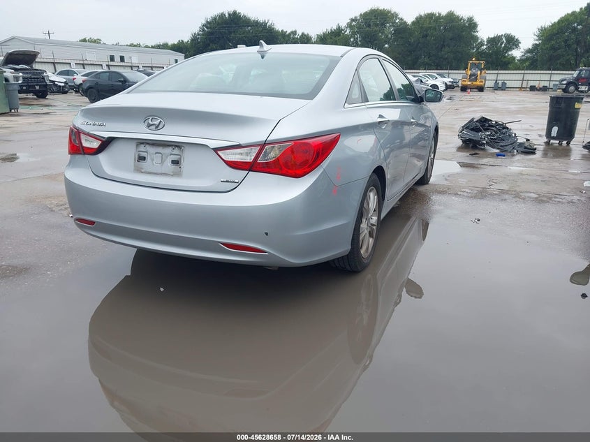 2011 Hyundai Sonata VIN 5NPEC4AC1BH099592 IAAI salvage auction — REAR END, Salvage (Texas), sold $375 on 2026-08-01 (photo 4)