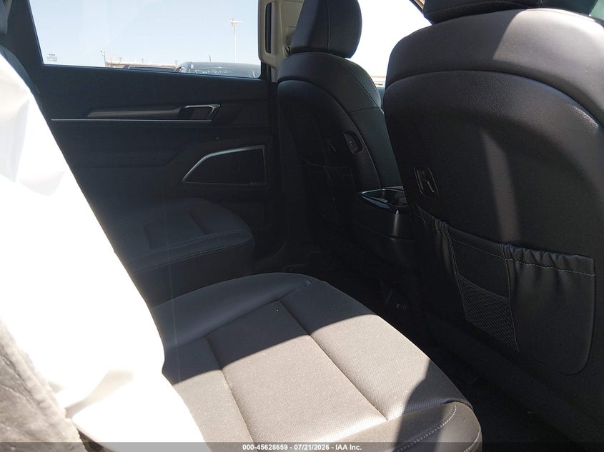2025 Kia Telluride VIN 5XYP6DGC8SG649787 IAAI salvage auction — SIDE, Salvage (Idaho), sold $14,225 on 2026-09-15 (photo 8)
