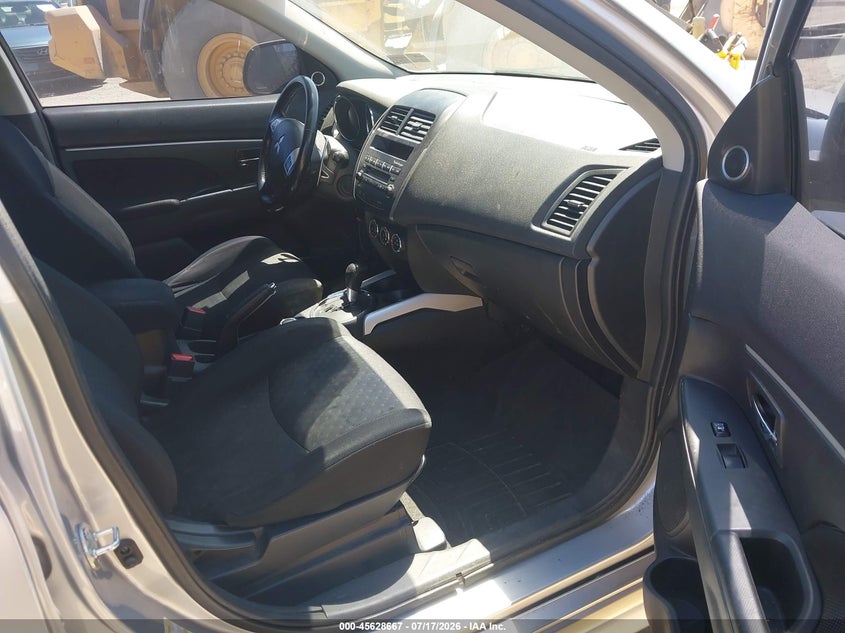 2012 Mitsubishi Outlander VIN JA4AR4AU6CZ003787 IAAI salvage auction — NORMAL WEAR, Clear - Dealer Only (California), sold $1,150 on 2026-07-30 (photo 5)