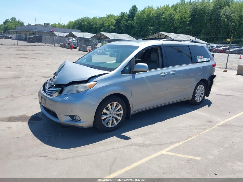 2011 Toyota Sienna VIN 5TDDK3DC0BS008634 IAAI salvage auction — FRONT & REAR, Clear (Massachusetts), sold $1,750 on 2026-07-30 (photo 2)