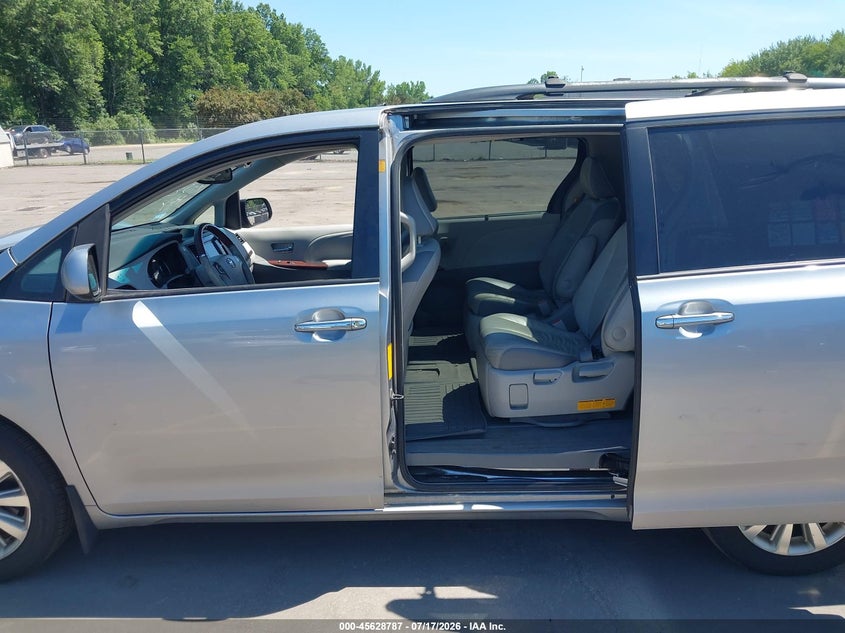 2011 Toyota Sienna VIN 5TDDK3DC0BS008634 IAAI salvage auction — FRONT & REAR, Clear (Massachusetts), sold $1,750 on 2026-07-30 (photo 8)