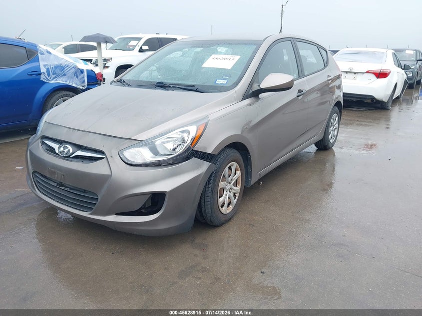 2013 Hyundai Accent VIN KMHCT5AE8DU131120 IAAI salvage auction — NORMAL WEAR, Original (Texas), sold $325 on 2026-07-28 (photo 2)