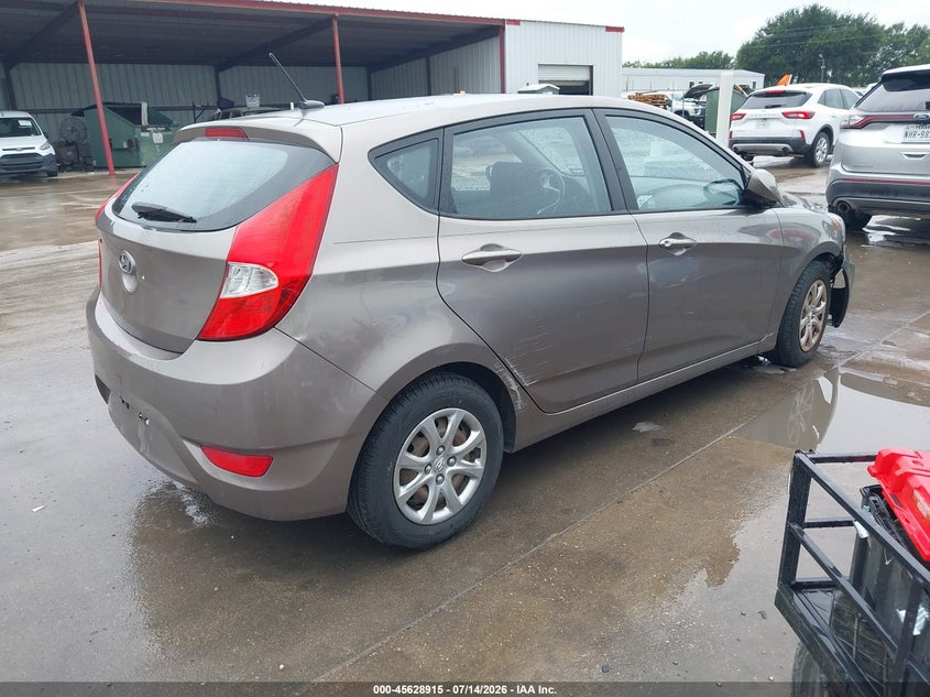 2013 Hyundai Accent VIN KMHCT5AE8DU131120 IAAI salvage auction — NORMAL WEAR, Original (Texas), sold $325 on 2026-07-28 (photo 4)