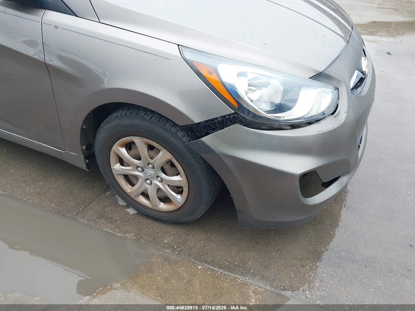 2013 Hyundai Accent VIN KMHCT5AE8DU131120 IAAI salvage auction — NORMAL WEAR, Original (Texas), sold $325 on 2026-07-28 (photo 6)