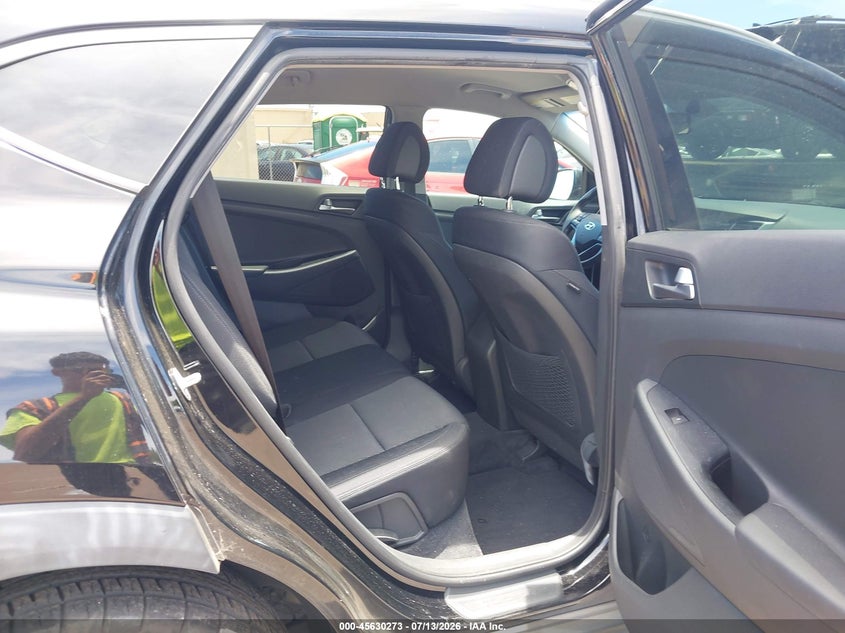 2016 Hyundai Tucson VIN KM8J33A23GU035465 IAAI salvage auction — NORMAL WEAR, Clear (Hawaii), sold $1,400 on 2026-07-28 (photo 8)