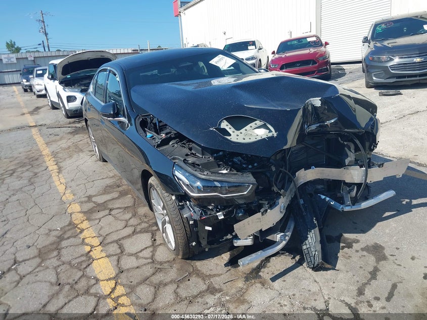 2025 BMW 5er VIN WBA43FJ0XSCT69747 IAAI salvage auction — FRONT END, Salvage Title, sold $18,600 on 2026-08-12 (photo 1)