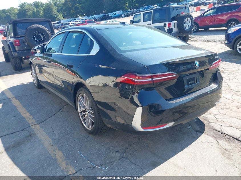 2025 BMW 5er VIN WBA43FJ0XSCT69747 IAAI salvage auction — FRONT END, Salvage Title, sold $18,600 on 2026-08-12 (photo 3)