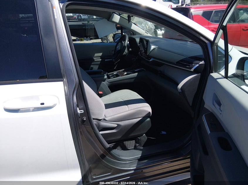 2024 Toyota Sienna VIN 5TDKRKEC8RS206741 IAAI salvage auction — LEFT REAR, Salvage Title, sold $15,100 on 2026-07-29 (photo 5)