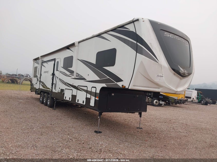 2022 Jayco Seismic VIN 1UJCJSCV6M19N0201 — IAAI salvage auction photo