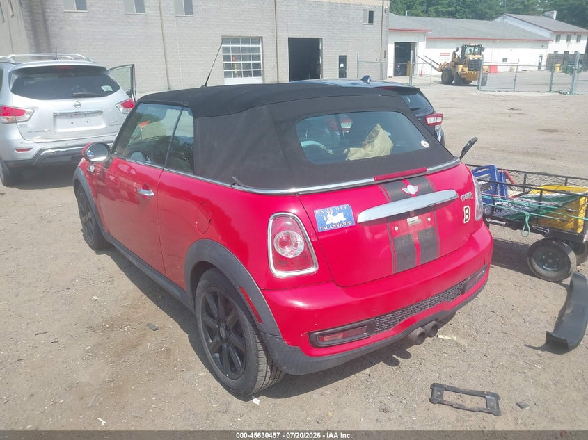 2013 Mini Convertible VIN WMWZP3C51DT705791 IAAI salvage auction — NORMAL WEAR, Clear (Massachusetts), sold $1,350 on 2026-07-31 (photo 3)