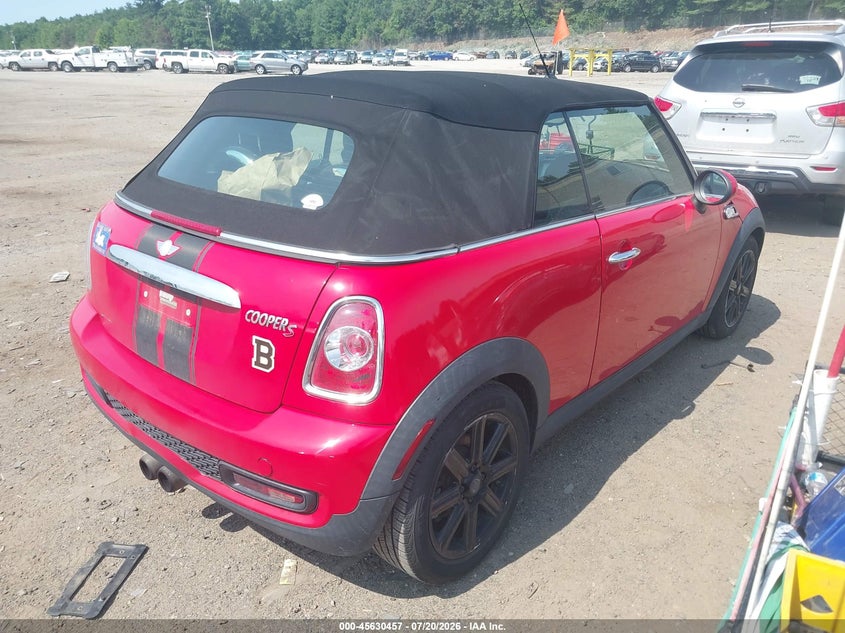 2013 Mini Convertible VIN WMWZP3C51DT705791 IAAI salvage auction — NORMAL WEAR, Clear (Massachusetts), sold $1,350 on 2026-07-31 (photo 4)