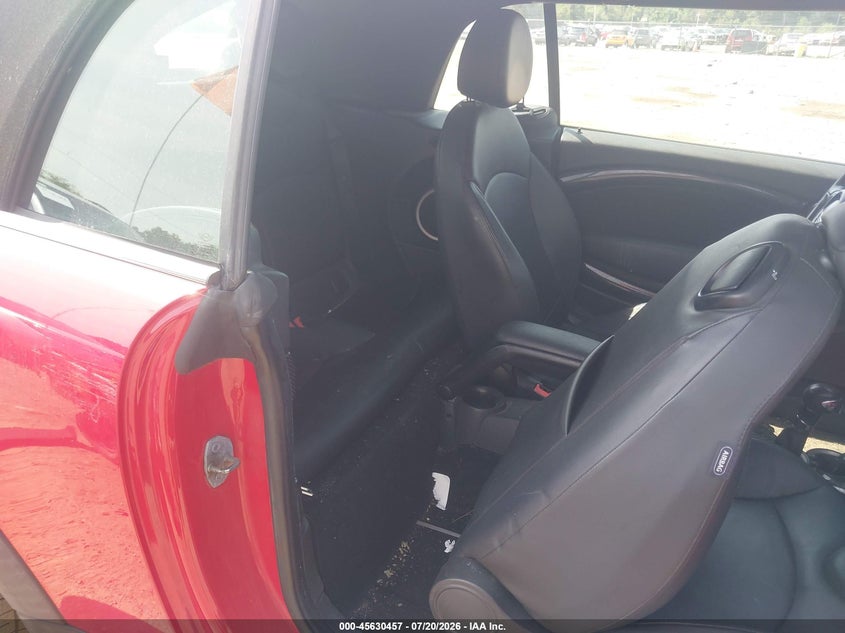 2013 Mini Convertible VIN WMWZP3C51DT705791 IAAI salvage auction — NORMAL WEAR, Clear (Massachusetts), sold $1,350 on 2026-07-31 (photo 8)