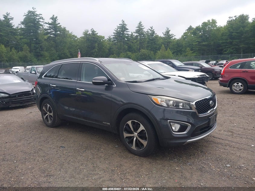 2016 Kia Sorento VIN 5XYPHDA56GG084533 IAAI salvage auction — NORMAL WEAR, Clear (Massachusetts), sold $1,900 on 2026-07-31 (photo 1)