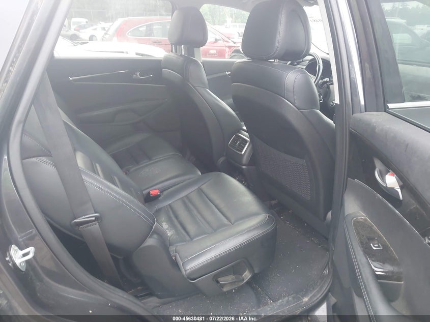 2016 Kia Sorento VIN 5XYPHDA56GG084533 IAAI salvage auction — NORMAL WEAR, Clear (Massachusetts), sold $1,900 on 2026-07-31 (photo 8)
