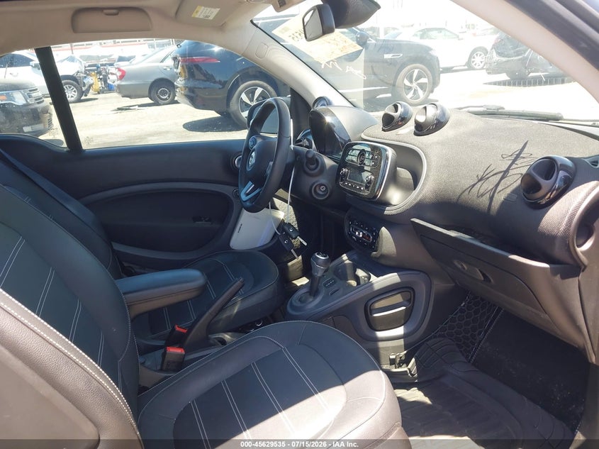 2018 Smart VIN WMEFJ9BA2JK270968 IAAI salvage auction — NORMAL WEAR, Clear - Dealer Only (California), sold $1,525 on 2026-07-28 (photo 5)