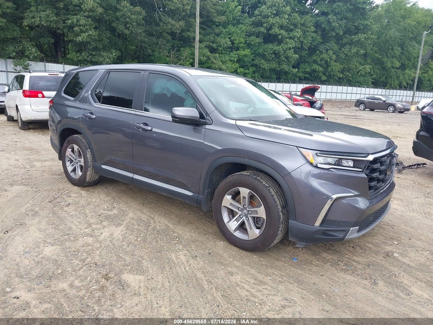 2025 Honda Pilot VIN 5FNYG2H41SB019582 — IAAI salvage auction photo