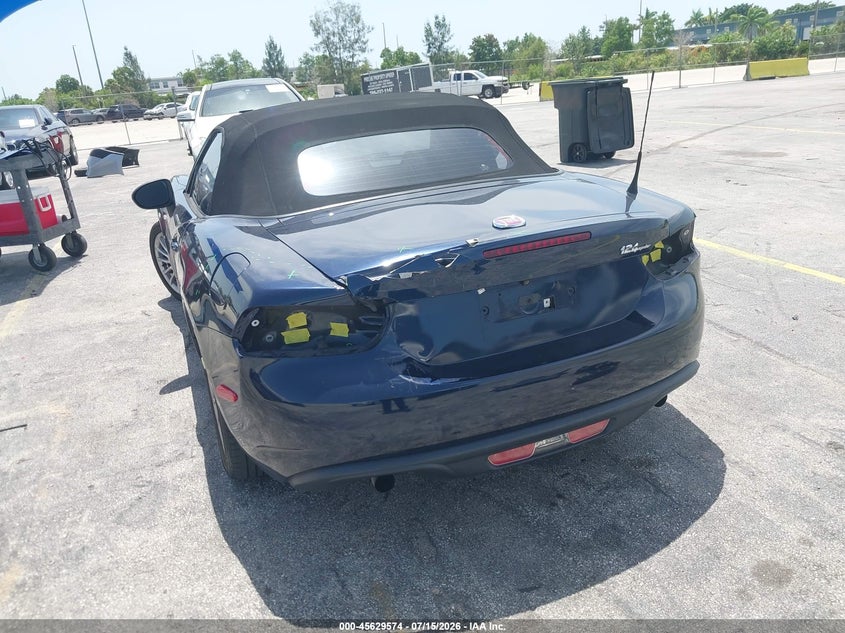 2018 Fiat 124 spider VIN JC1NFAEK1J0135961 IAAI salvage auction — REAR END, Salvage Title, sold $3,350 on 2026-08-09 (photo 6)
