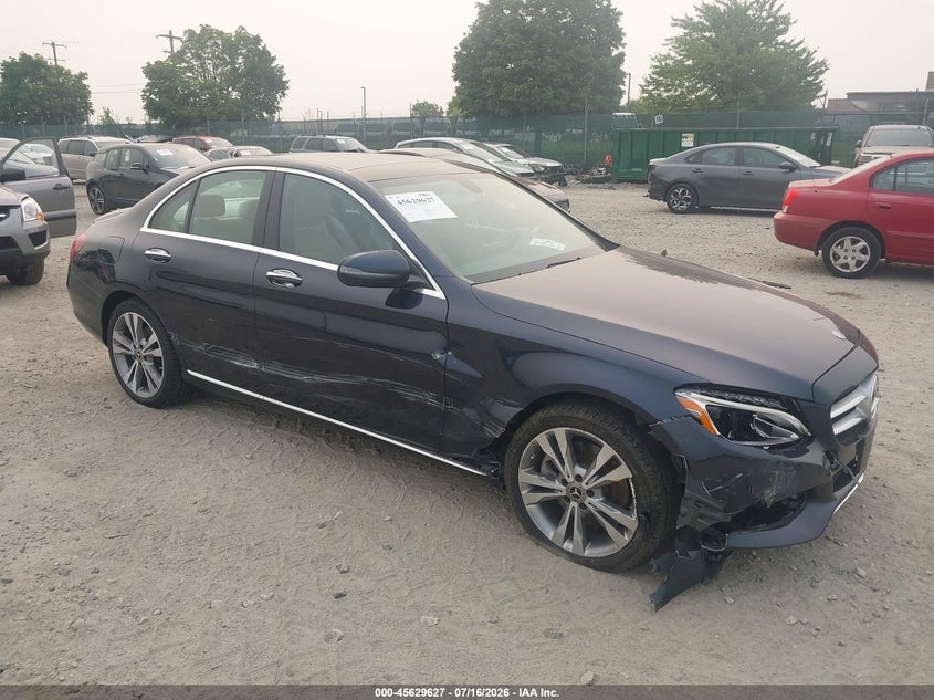 2018 Mercedes-benz C-klasse VIN WDDWF4KB6JR337144 IAAI salvage auction — SIDE, Wait Title, sold $5,600 on 2026-08-10 (photo 1)