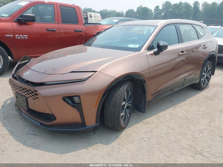 2025 Toyota Crown signia VIN JTDACAAJ0S3006018 IAAI salvage auction — RIGHT FRONT, Wait Title, sold $16,000 on 2026-09-03 (photo 2)