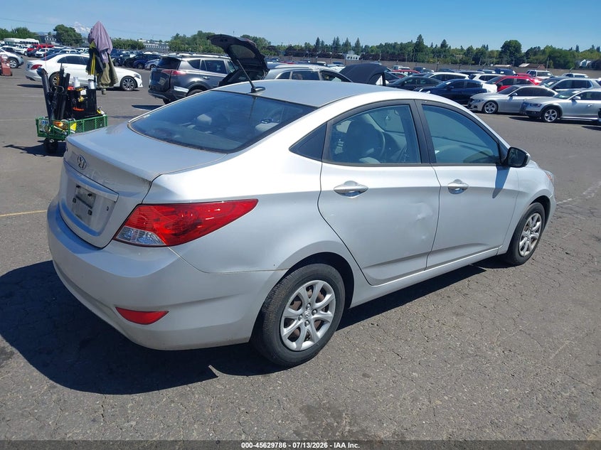 2014 Hyundai Accent VIN KMHCT4AE9EU695418 IAAI salvage auction — NORMAL WEAR, Clear-Dealer Only (Washington), sold $200 on 2026-07-30 (photo 4)