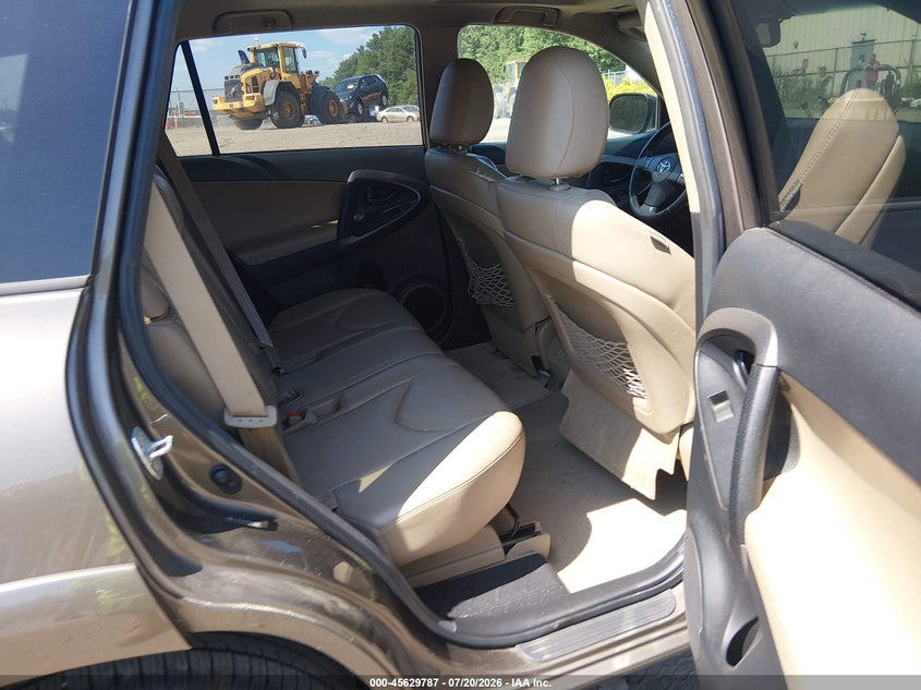2012 Toyota Rav 4 VIN 2T3DF4DV6CW232244 IAAI salvage auction — FRONT END, Clear (Massachusetts), sold $2,800 on 2026-07-28 (photo 8)