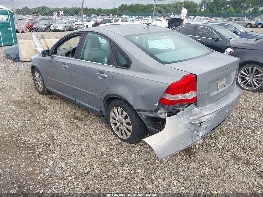 2004 Volvo S40 VIN YV1MS382X42025964 IAAI salvage auction — REAR END, Mv-907A (New York), sold $450 on 2026-08-04 (photo 3)