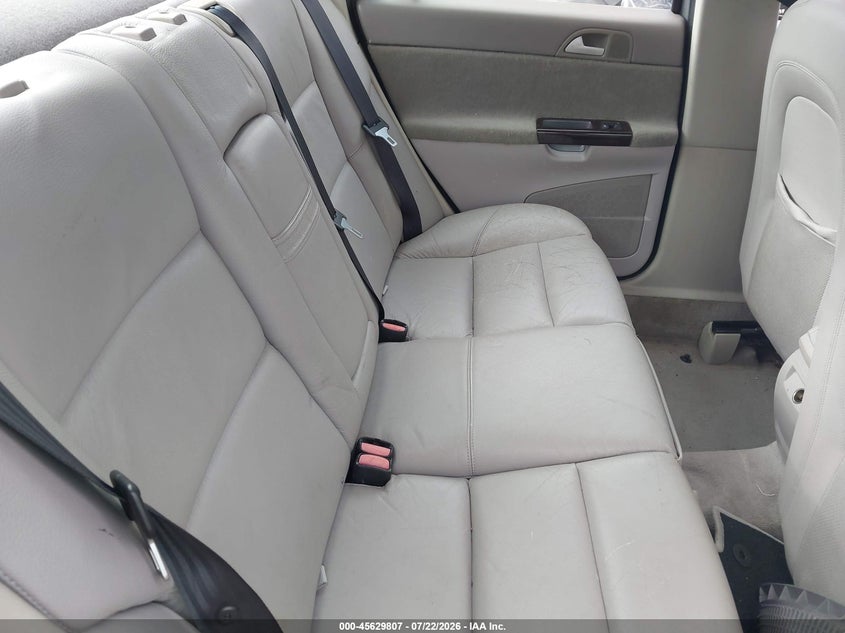 2004 Volvo S40 VIN YV1MS382X42025964 IAAI salvage auction — REAR END, Mv-907A (New York), sold $450 on 2026-08-04 (photo 8)