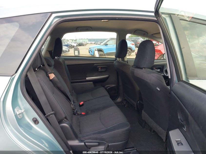 2015 Toyota Prius v VIN JTDZN3EU1FJ021741 IAAI salvage auction — LEFT FRONT, Salvage Title, sold $2,750 on 2026-08-01 (photo 8)