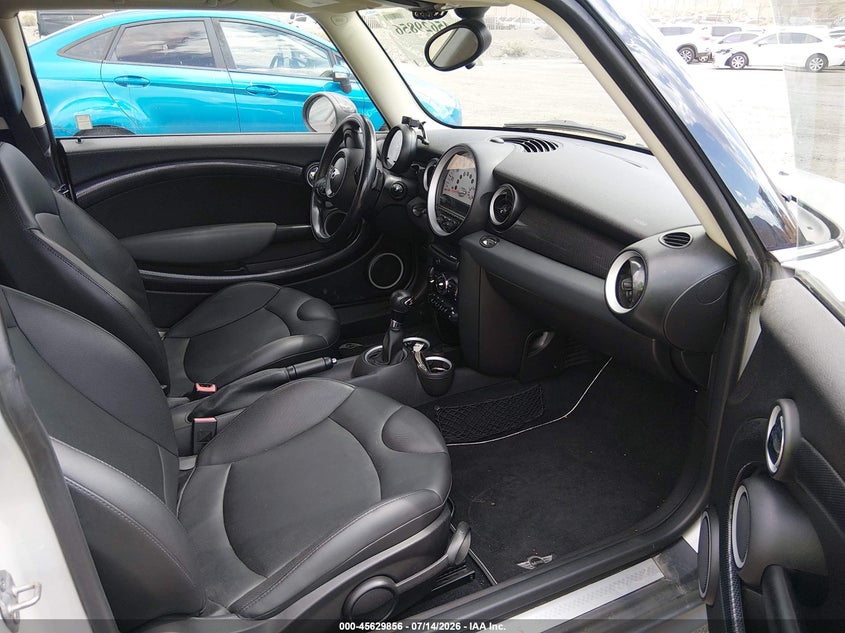 2012 Mini Cooper VIN WMWSV3C55CT387597 IAAI salvage auction — NORMAL WEAR, Salvage Title, sold $600 on 2026-07-17 (photo 5)