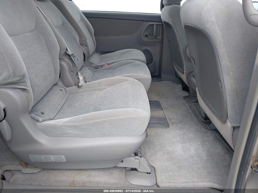 2005 Toyota Sienna VIN 5TDZA23C75S335699 IAAI salvage auction — NORMAL WEAR, Clear (Florida), sold $1,000 on 2026-07-20 (photo 8)