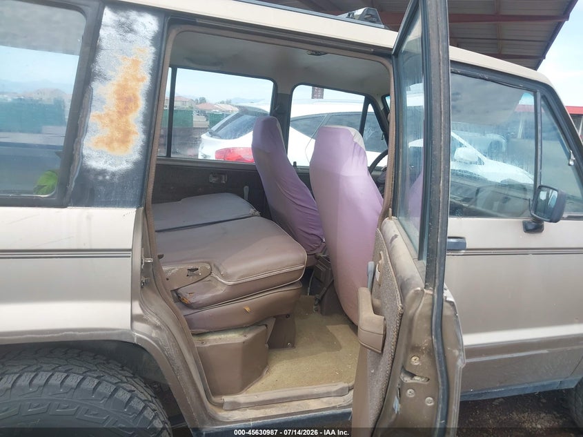 1991 Isuzu Trooper VIN JACCH58R5M8912201 IAAI salvage auction — NORMAL WEAR, Clear-Dealer Only (Arizona), sold $275 on 2026-07-28 (photo 8)