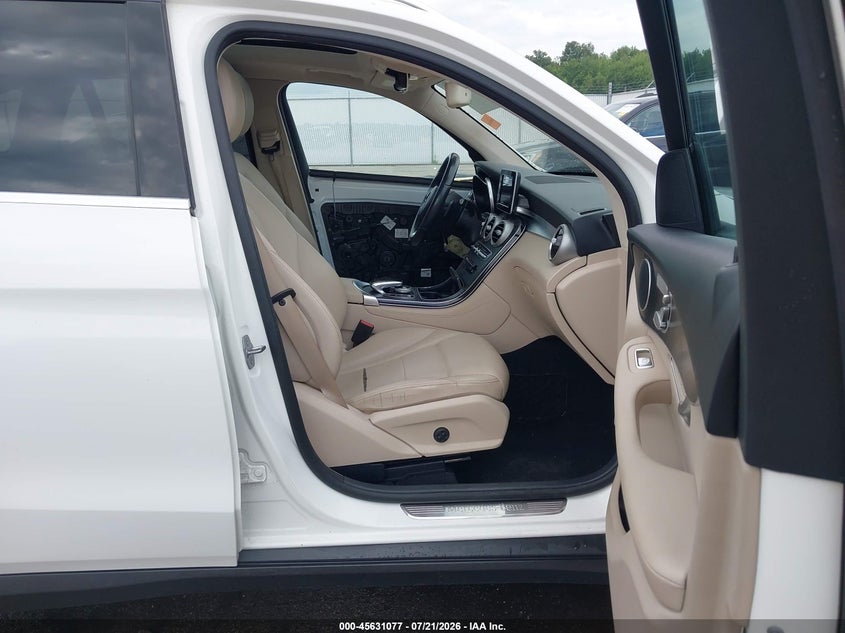 2017 Mercedes-benz Glc class VIN WDC0G4KB5HF122387 IAAI salvage auction — FRONT END, Bill Of Sale (Kentucky), sold $3,050 on 2026-08-21 (photo 5)