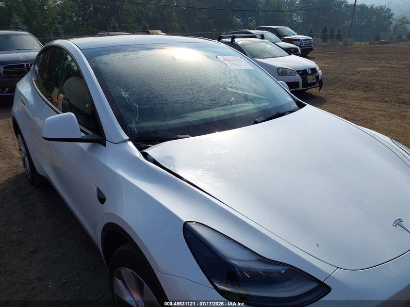 2024 Tesla Model y VIN 7SAYGDEE9RA278551 IAAI salvage auction — FRONT & REAR, Salvage (New Jersey), sold $16,000 on 2026-08-01 (photo 6)