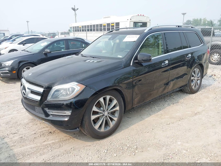 2013 Mercedes-benz Gl-klasse VIN 4JGDF7CE2DA257253 IAAI salvage auction — LEFT SIDE, Rebuildable (Florida), sold $1,650 on 2026-08-05 (photo 2)