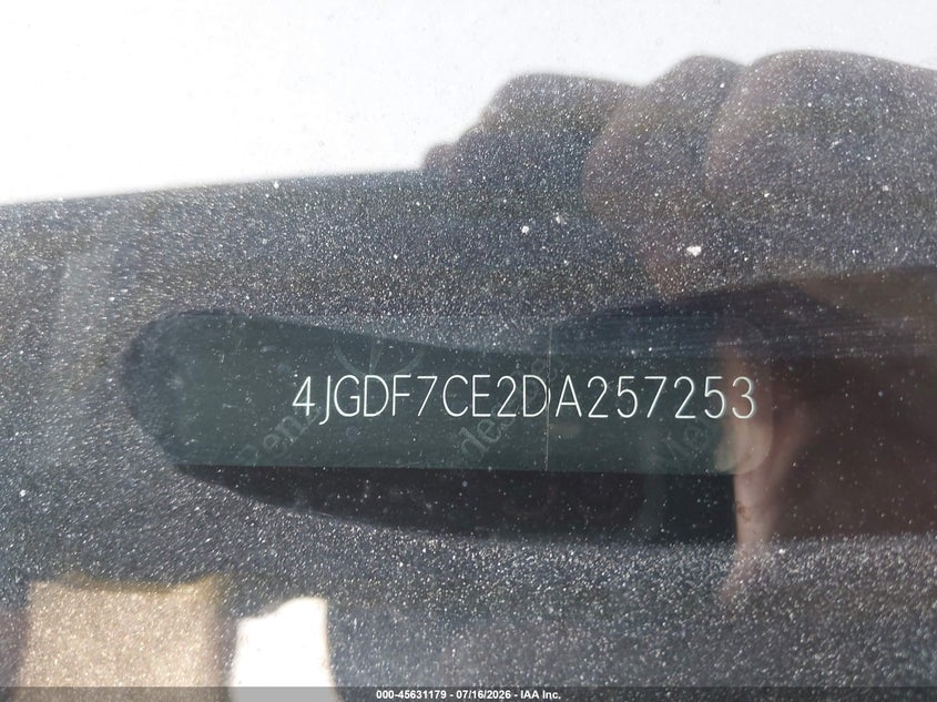 2013 Mercedes-benz Gl-klasse VIN 4JGDF7CE2DA257253 IAAI salvage auction — LEFT SIDE, Rebuildable (Florida), sold $1,650 on 2026-08-05 (photo 9)