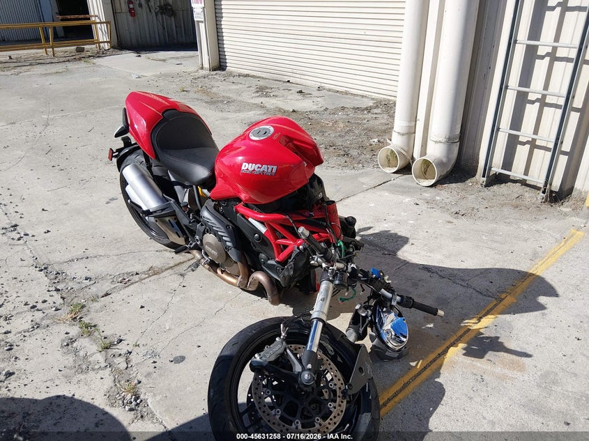 2015 Ducati Monster VIN ZDM1RBSV4FB006433 IAAI salvage auction — FRONT END, Non-Repairable (California), sold $750 on 2026-08-10 (photo 1)