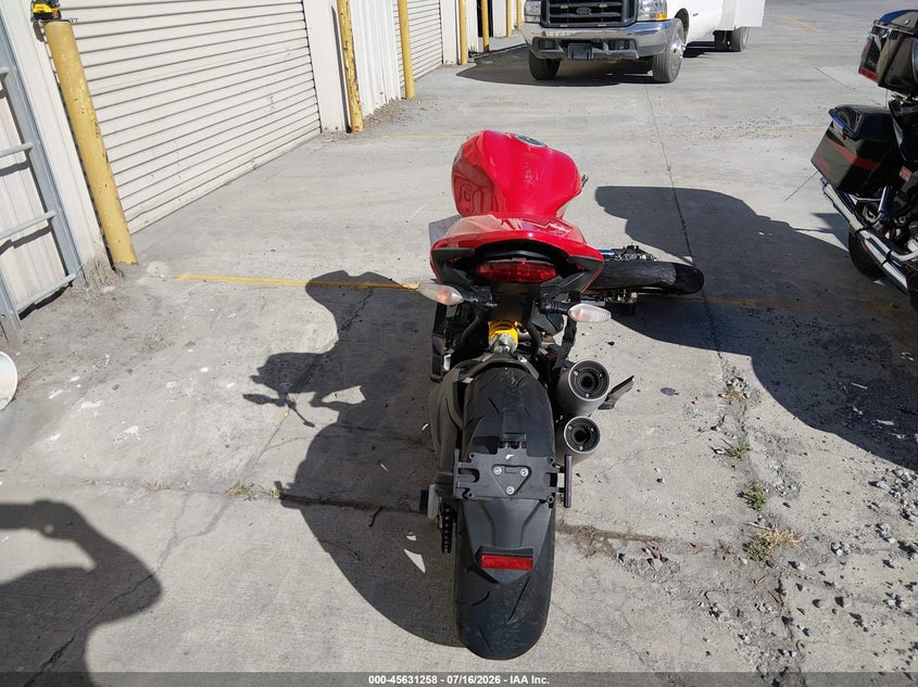 2015 Ducati Monster VIN ZDM1RBSV4FB006433 IAAI salvage auction — FRONT END, Non-Repairable (California), sold $750 on 2026-08-10 (photo 6)