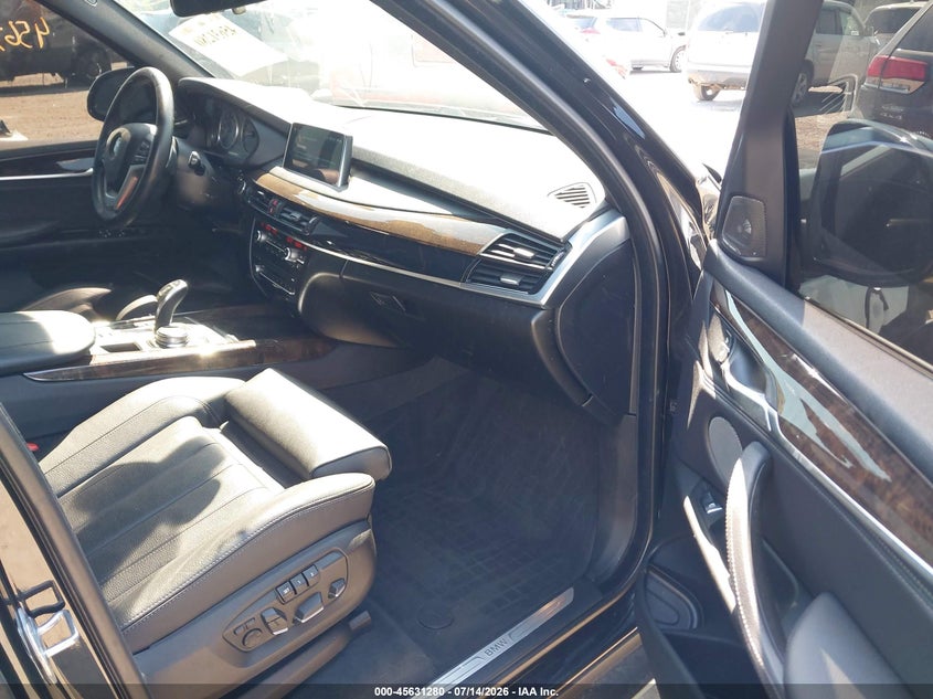 2018 BMW X5 VIN 5UXKR6C55J0U15825 IAAI salvage auction — FRONT END, Mv-907A (New York), sold $2,350 on 2026-07-28 (photo 5)