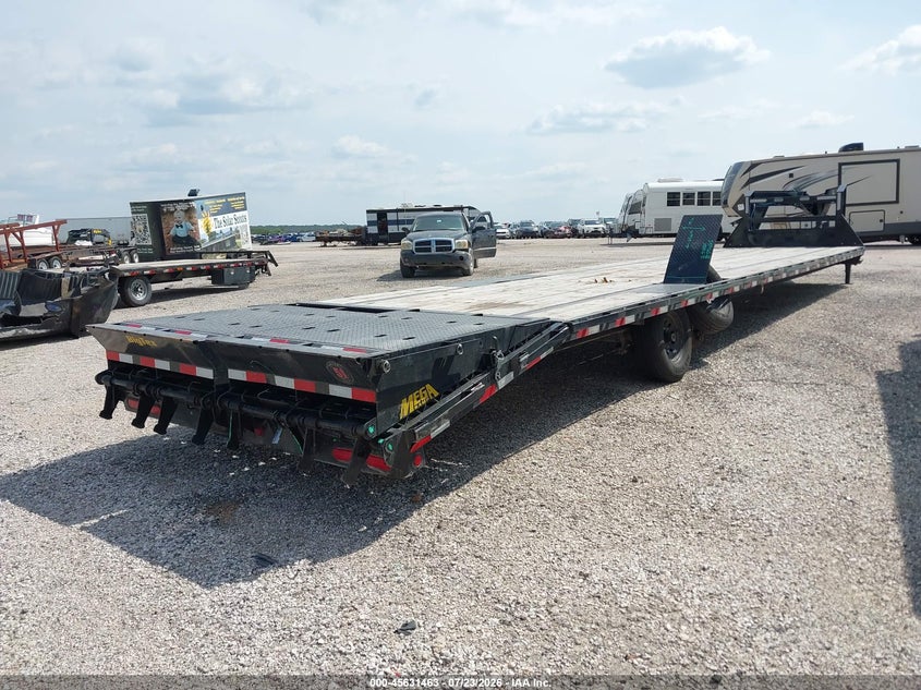 2026 Big tex trailer co inc Unknown VIN 16V3F4823T6433598 IAAI salvage auction — FRONT & REAR, Salvage (Texas), sold $3,150 on 2026-09-09 (photo 4)