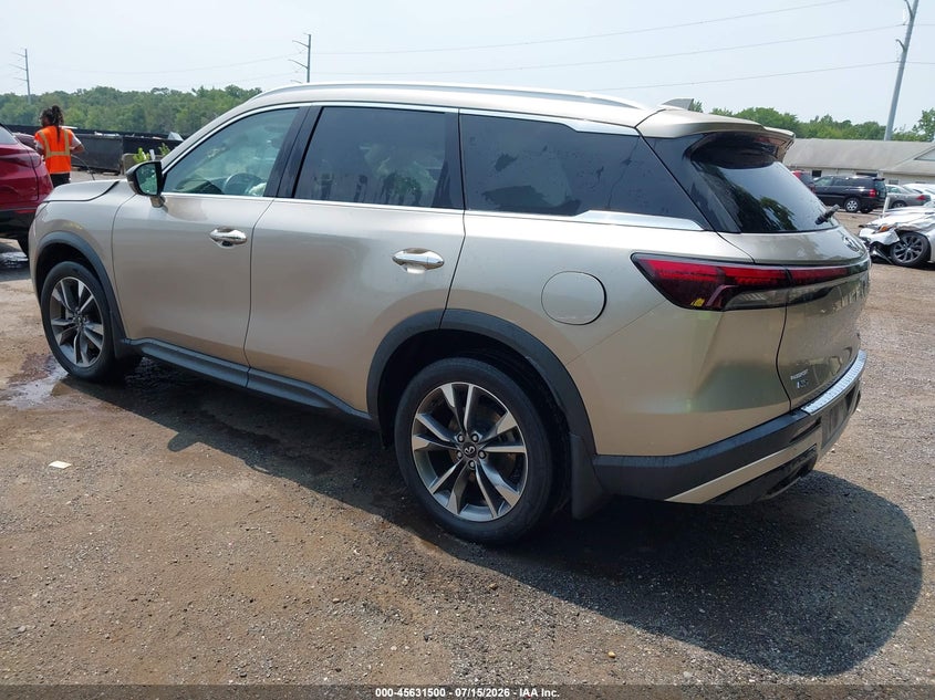 2023 Infiniti Qx60 VIN 5N1DL1FS4PC331515 IAAI salvage auction — SIDE, Salvage Title, sold $10,000 on 2026-08-21 (photo 3)