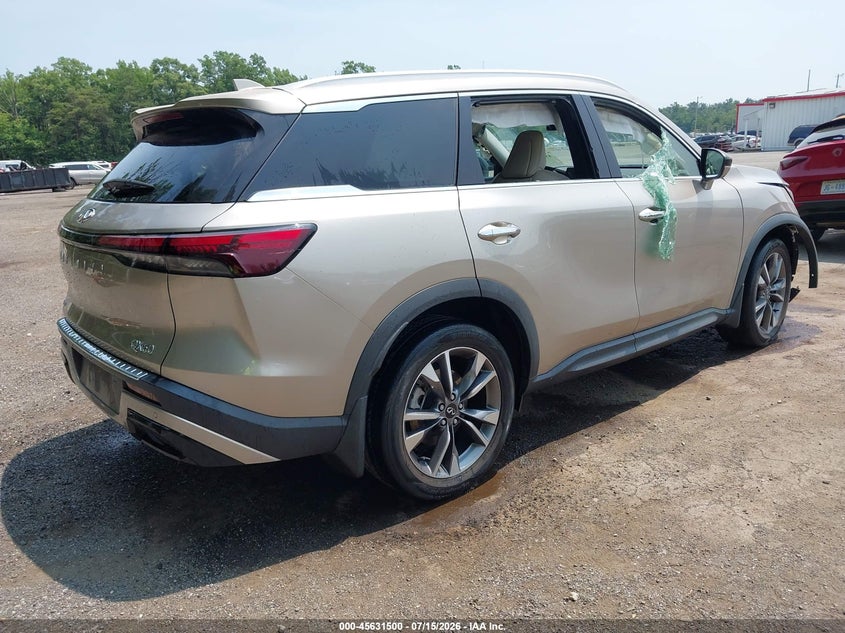 2023 Infiniti Qx60 VIN 5N1DL1FS4PC331515 IAAI salvage auction — SIDE, Salvage Title, sold $10,000 on 2026-08-21 (photo 4)