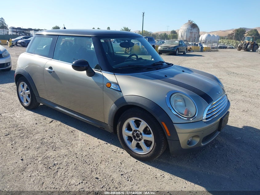 2010 Mini Cooper VIN WMWMF3C58ATZ26796 IAAI salvage auction — NORMAL WEAR, Clear - Dealer Only (California), sold $125 on 2026-07-25 (photo 1)