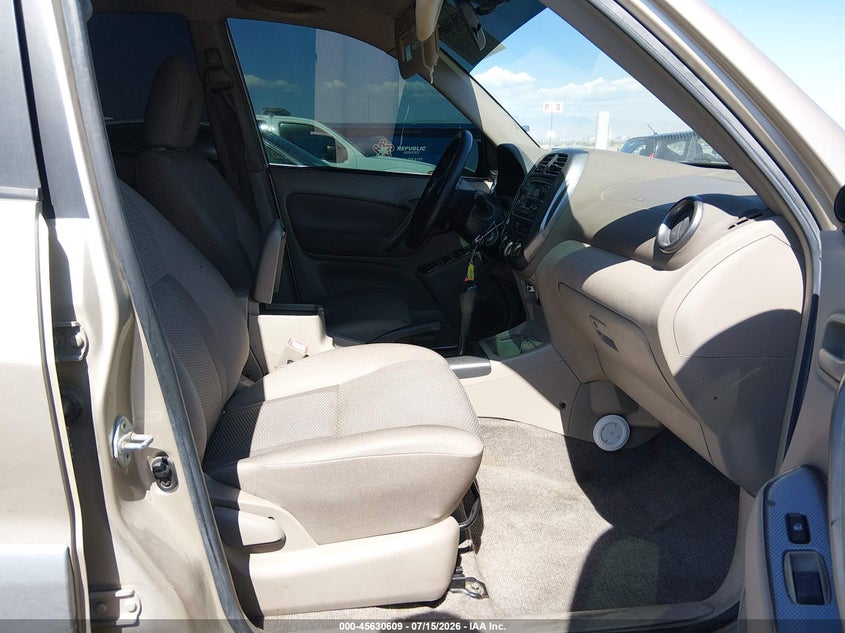 2004 Toyota Rav4 VIN JTEGD20V140011231 IAAI salvage auction — NORMAL WEAR, Clear (Nevada), sold $300 on 2026-07-24 (photo 5)