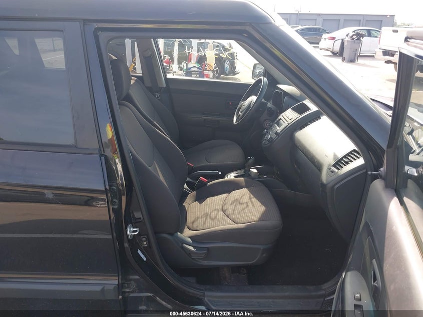 2013 Kia Soul VIN KNDJT2A53D7610098 IAAI salvage auction — NORMAL WEAR, Clear (Indiana), sold $350 on 2026-07-24 (photo 5)