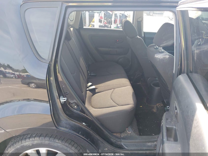 2013 Kia Soul VIN KNDJT2A53D7610098 IAAI salvage auction — NORMAL WEAR, Clear (Indiana), sold $350 on 2026-07-24 (photo 8)